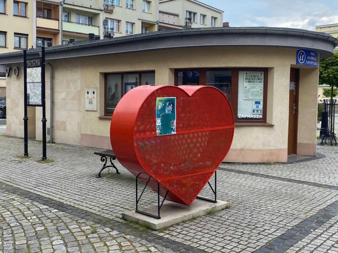 Koniec z charytatywnym zbieraniem plastikowych nakrętek. UE wprowadza zmiany