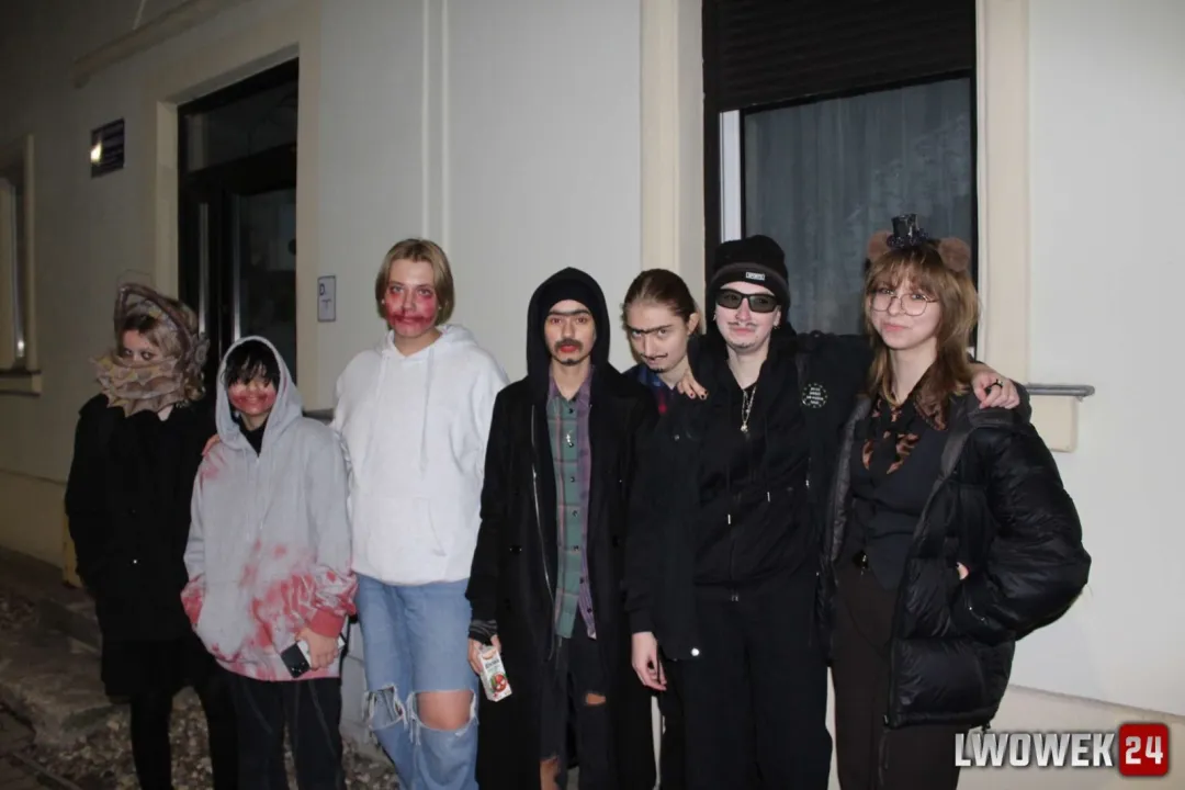 Cukierek albo psikus: Halloweenowe fotografie lwóweckiej młodzieży