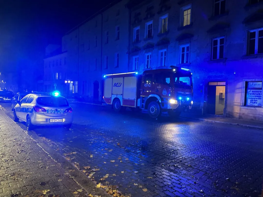 Straz pożarna i policja na Sienkiewicza w Lwówku Śl. Wiemy, co się stało