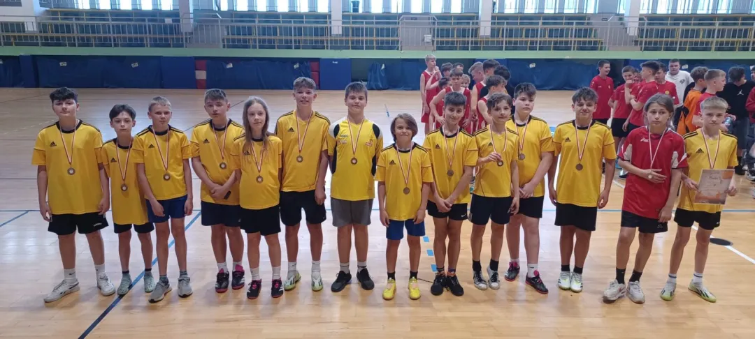 Sukces uczniów SP2 Lwówek: Trzecie miejsce na zawodach!