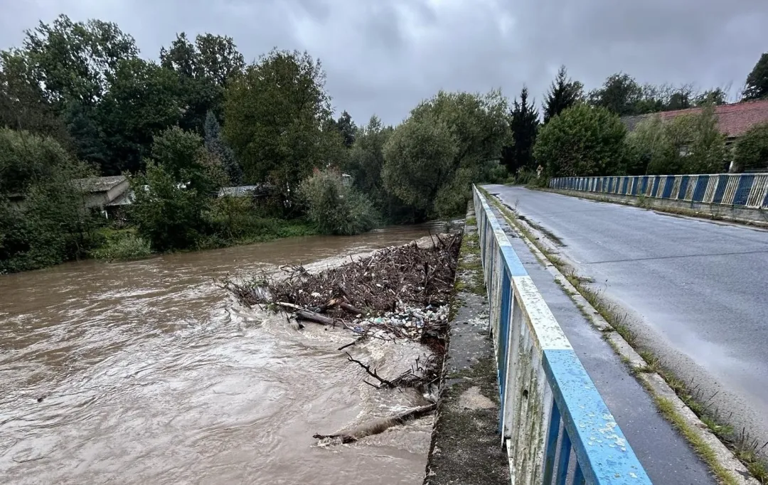 Z ostatniej chwili: zator na Bobrze w Marczowie