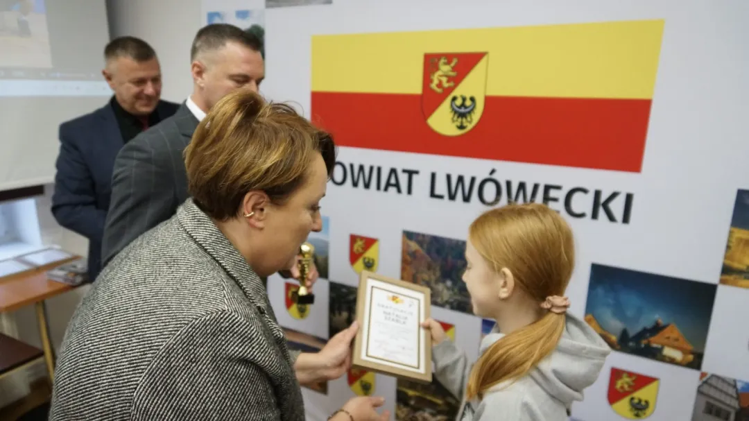 Wyjątkowe wyróżnienie dla młodych mistrzyń piłki ręcznej z Mirska