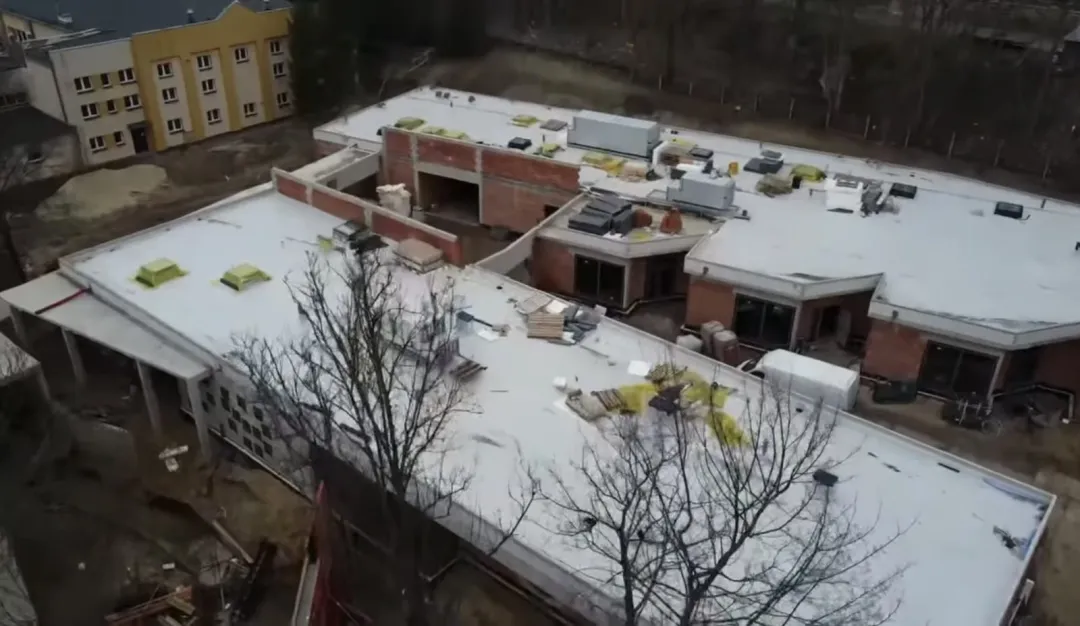 Wykonawca w upadłości, przedszkole w Lwówku Śl czeka na dokończenie budowy. Co dalej?