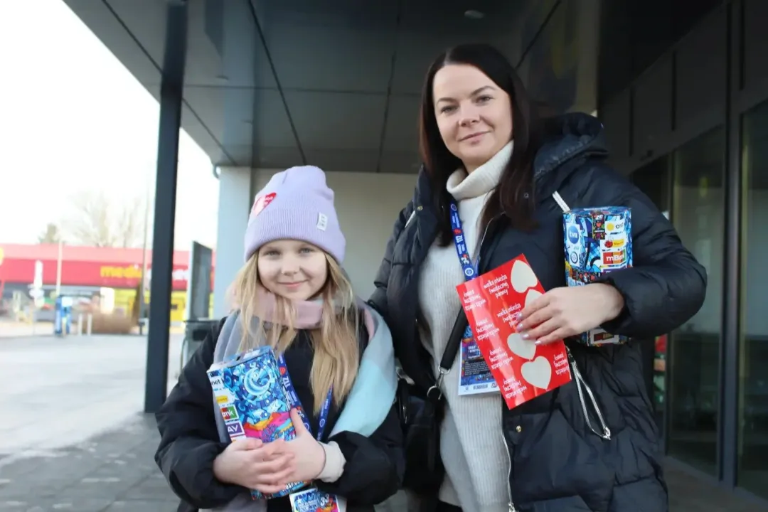 Lwówek Śląski gra z WOŚP – wolontariusze na ulicach od rana! [ZDJĘCIA]
