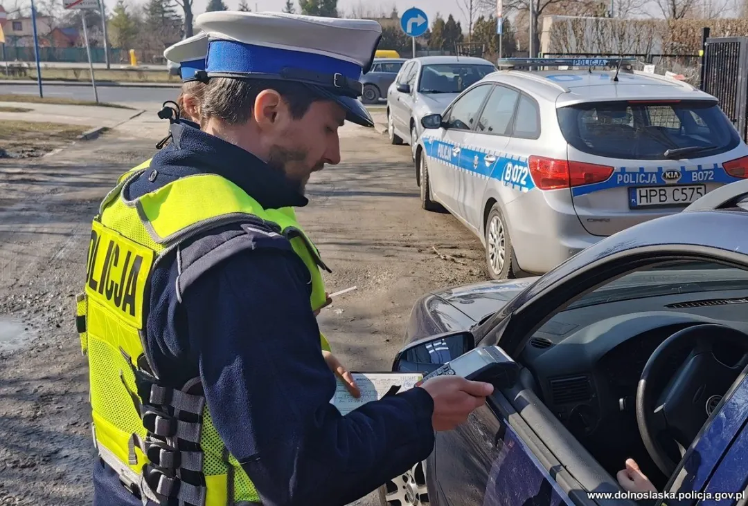 Złamał sądowy zakaz prowadzenia pojazdów. Dzień później trafił do więzienia