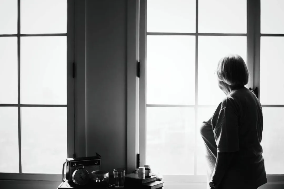 Samotność i izolacja społeczna - cicha epidemia naszych czasów