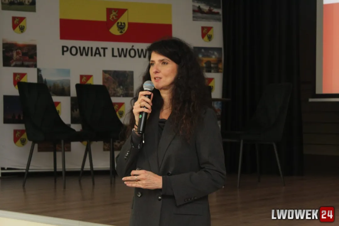 Bezpieczeństwo mieszkańców na pierwszym planie – Wojewoda odwiedziła Gryfów Śląski
