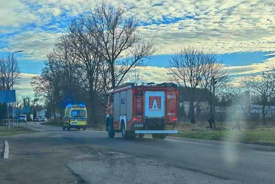 Kobieta z poparzeniami trafiła do szpitala po wybuchu biokominka