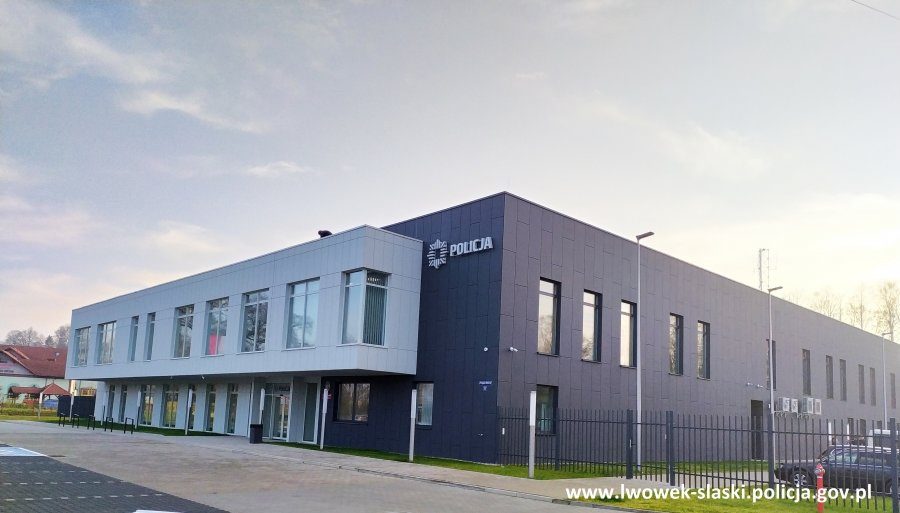 Lwóweccy policjanci organizują debatę społeczną