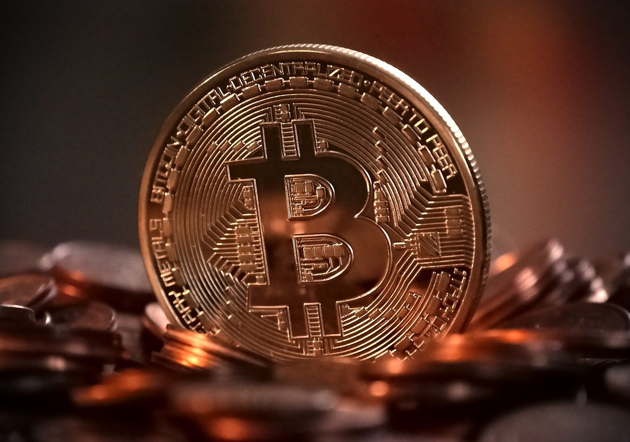 59-latka z powiatu lwóweckiego straciła 5 tysięcy złotych na kryptowalutach