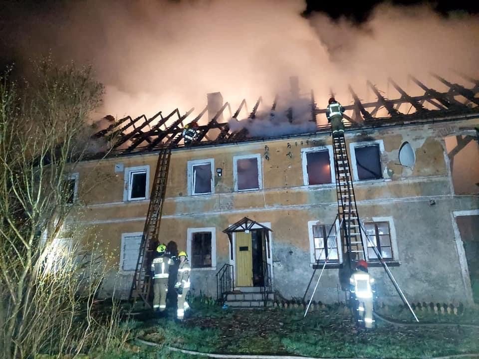Pożar pustostanu w Olesznej Podgórskiej