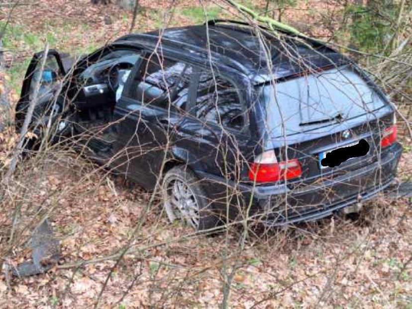 BMW wypadło z drogi na DW364