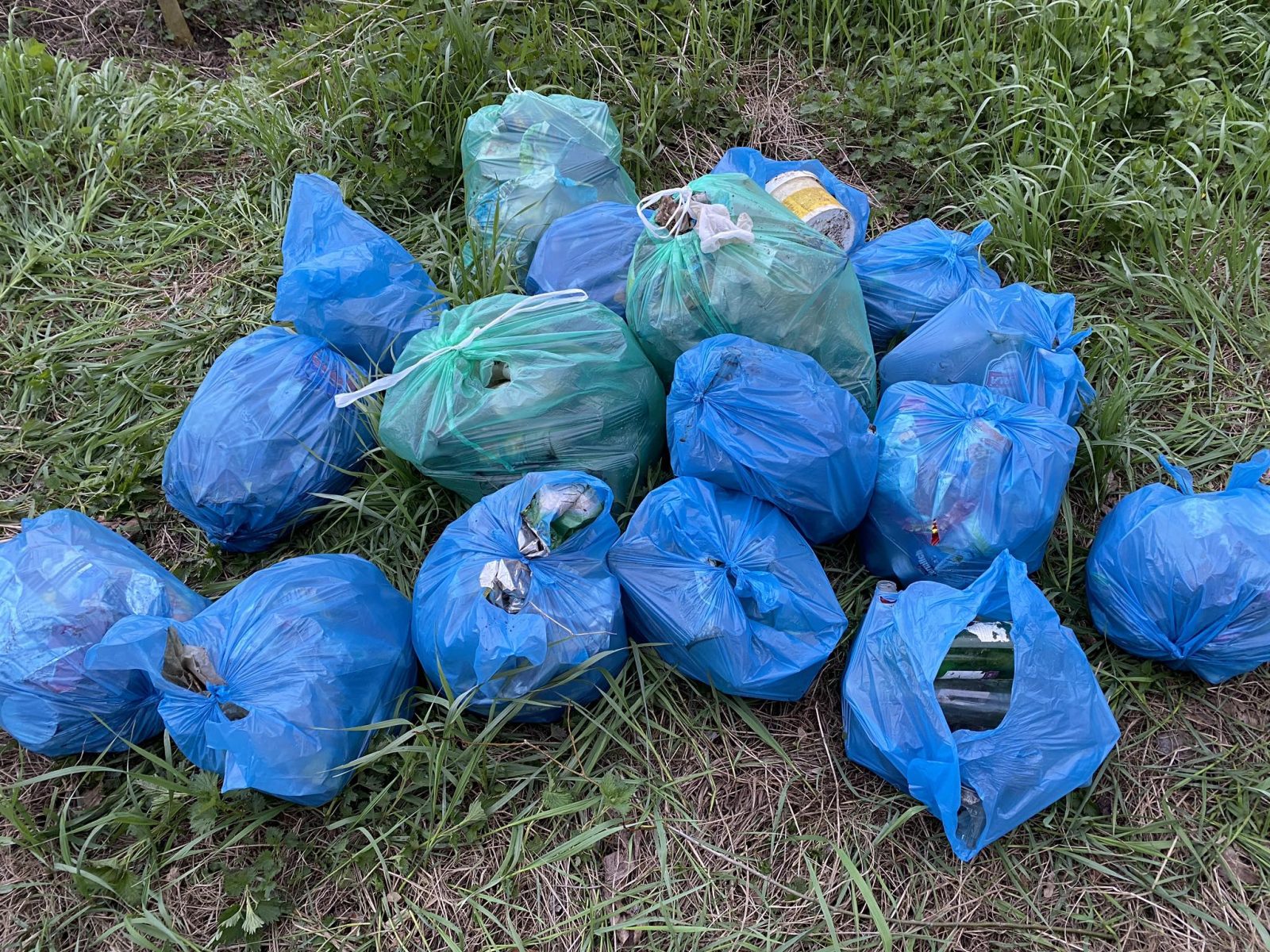 Posprzątaliśmy przy rzece w Płóczkach Dolnych