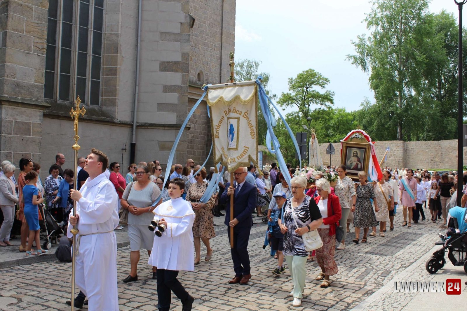 Procesja przeszła przez miasto - geneza Bożego Ciała