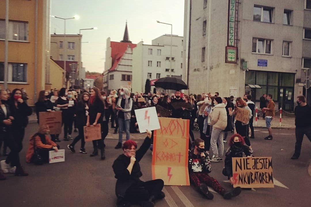 Dziś Strajk Kobiet ponownie wyjdzie na ulice. Zobacz listę miast