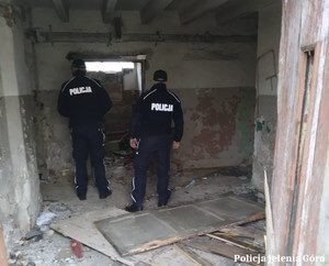 Zwróćmy uwagę na bezdomnych, którzy mogą potrzebować naszej pomocy z czasie mrozów.