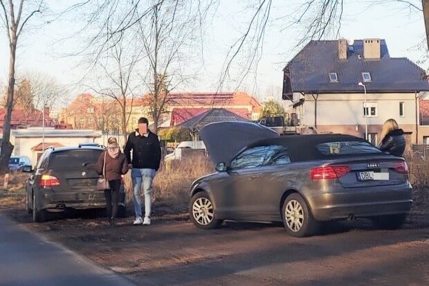 Kolizja Audi z BMW na wyjeździe do Lwówka Śląskiego