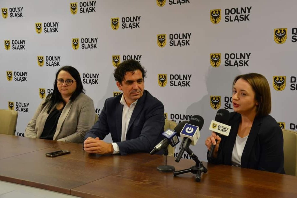 Województwo ułatwia aplikowanie o dotacje dla organizacji pozarządowych