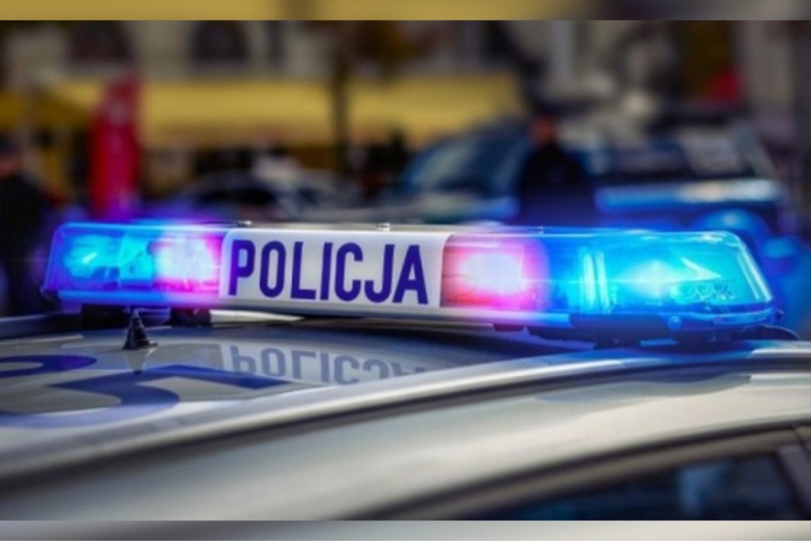 Podczas prac w ogrodzie odciął sobie palec - policjanci zawieźli go do szpitala