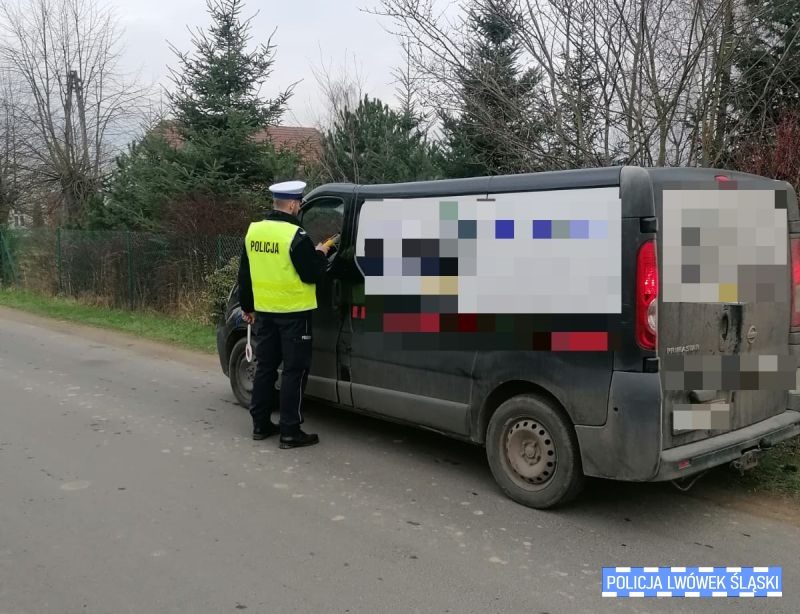Lwóweccy policjanci prowadzili akcję "Alkohol i Narkotyki"