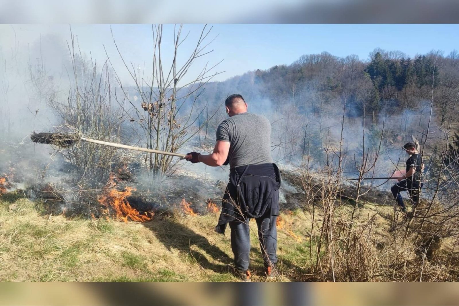 Pożar trawy w Płóczkach