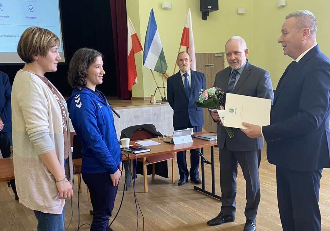 Gabriela Leśniańska nagrodzona za Mistrzostwo Polski Juniorek na sesji Rady Miejskiej gm. Mirsk