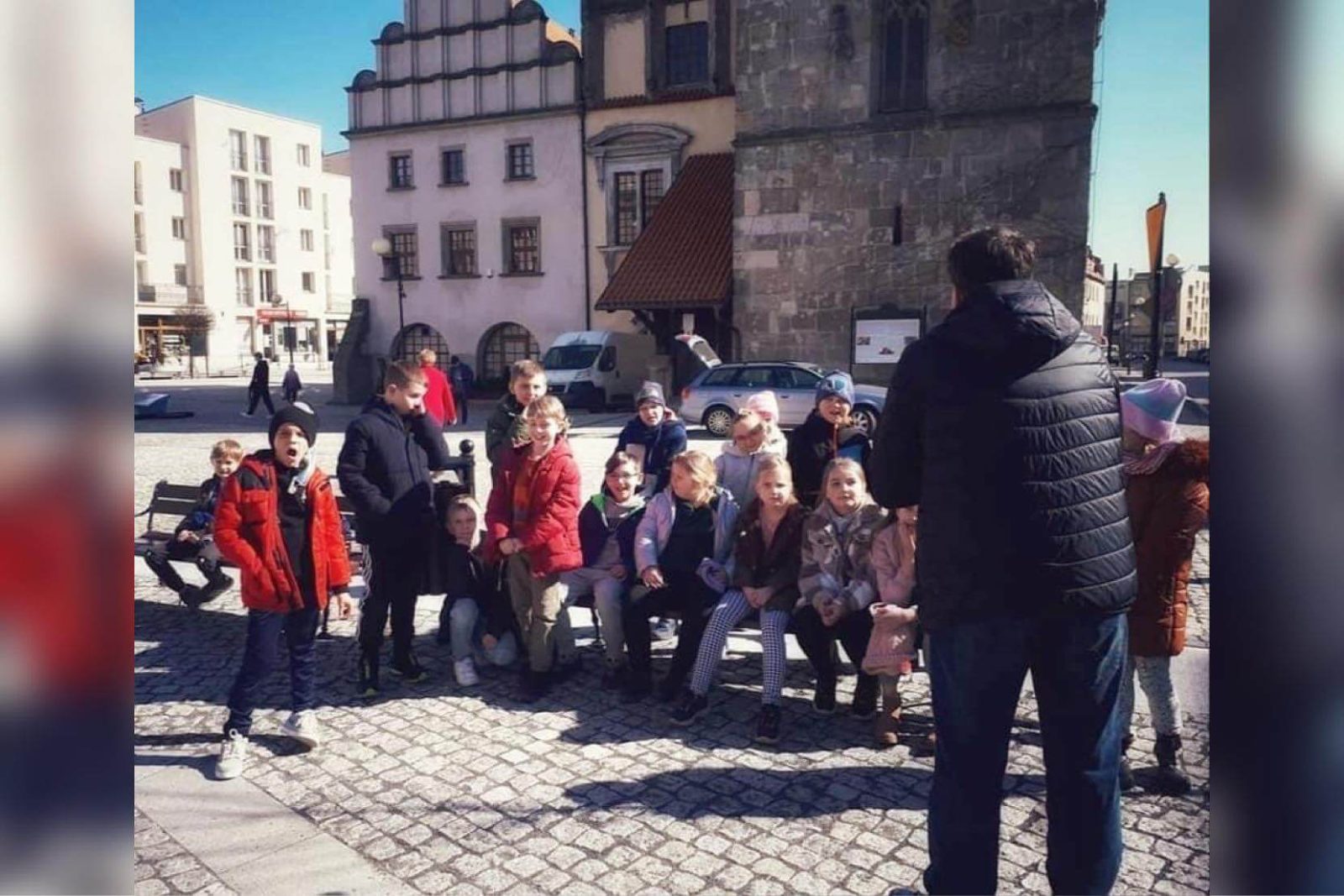 Dzień wiosny z przewodnikiem miejskim