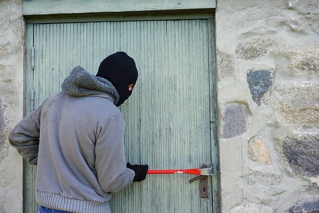 Policja podpowiada: Jak uchronić się przed włamaniem