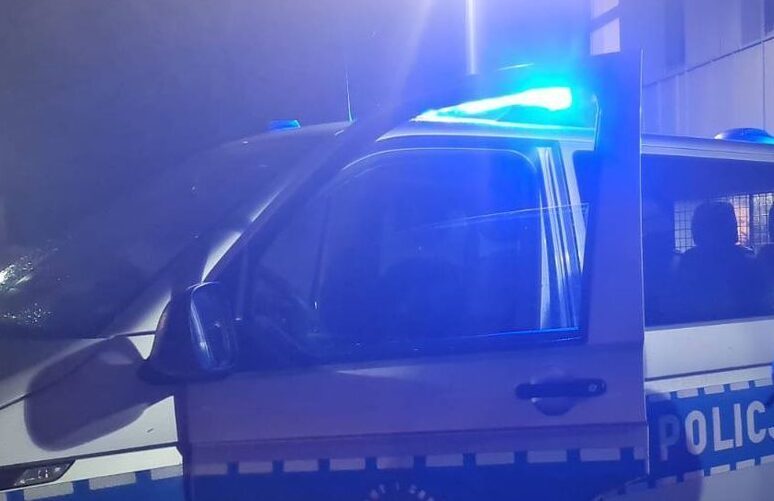 Jeleniogórscy policjanci uratowali życie młodemu mężczyźnie