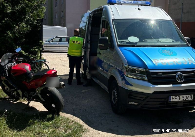 Drogówka zatrzymała motocyklistę bez uprawnień