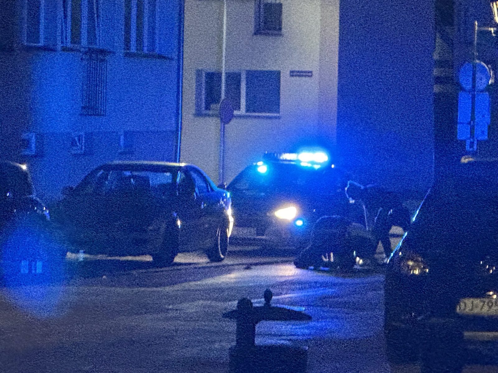 Zatrzymanie na Orzeszkowej: policjanci obezwładnili kierującego [nieoficjalnie: był pod wplywem]
