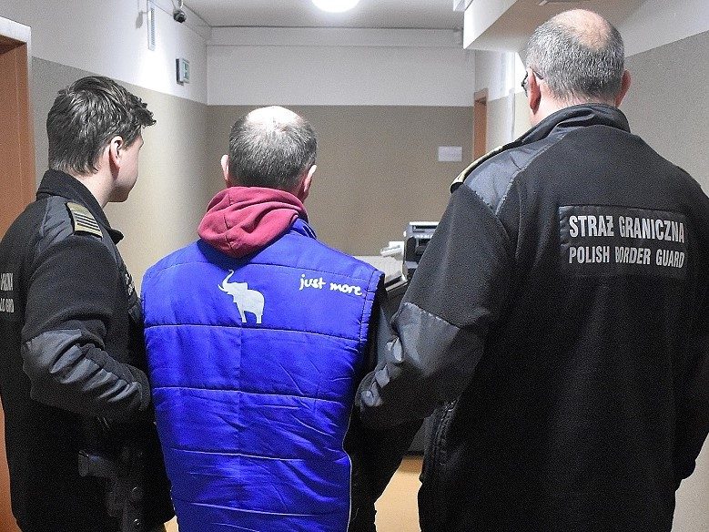 Zatrzymali młodego Ukraińca wielokrotnie łamiącego prawo. Został&nbsp;wydalony