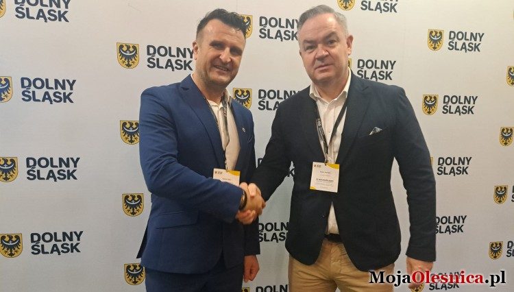 Burmistrz Gryfowa Śląskiego podziękował władzom Oleśnicy za pomoc po powodzi