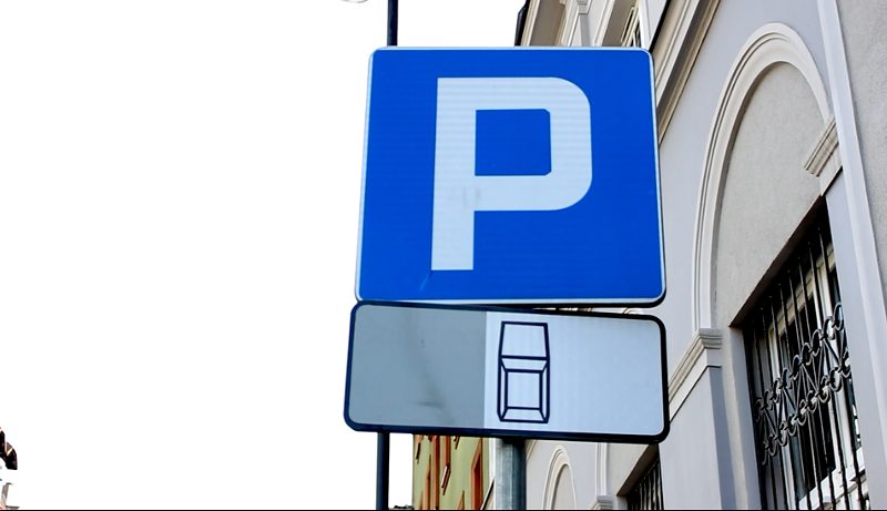 Co z parkingami w Gminie Lwówek Śląski? - Płatne parkingi czy krótkoterminowe rozwiązania?