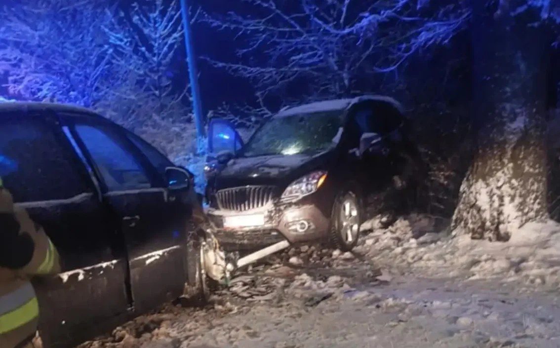 Czołowe zderzenie na DW361, między Mirskiem a Świeradowem