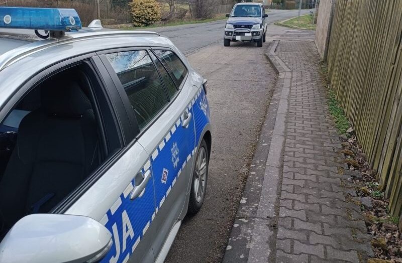 Zatrzymany przez „drogówkę”– prowadził mimo sądowego zakazu