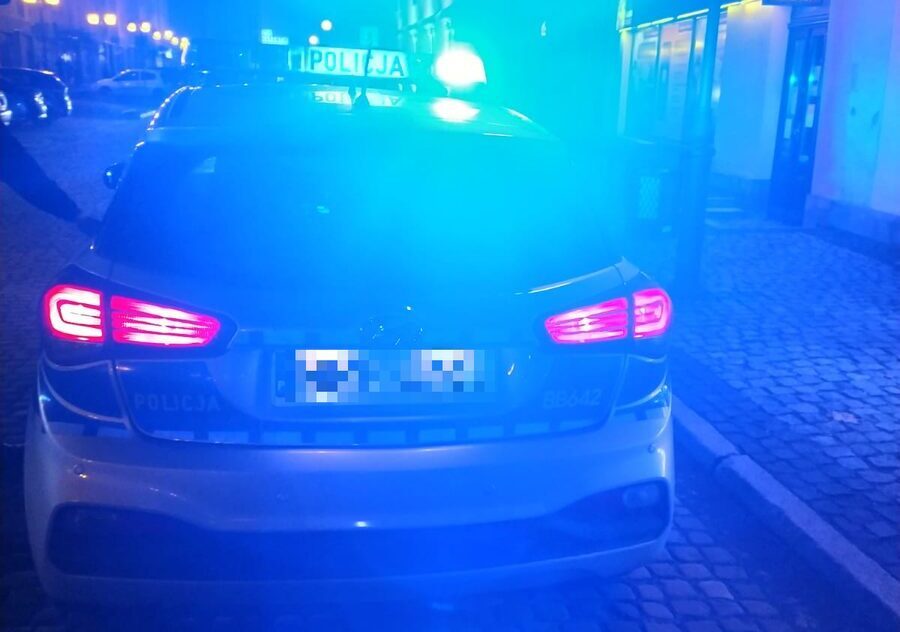 Nietrzeźwy kierowca zatrzymany we Wleniu – miał zakaz prowadzenia i narkotyki