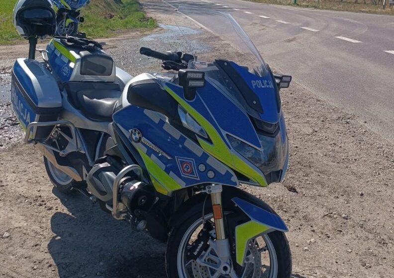 Policyjne patrole motocyklowe wracają na drogi powiatu lwóweckiego