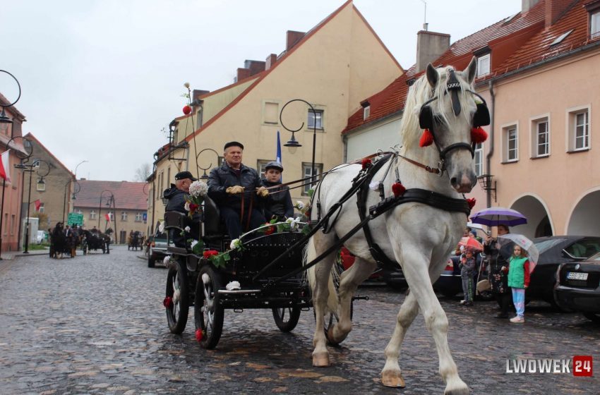 Końska majówka w Lubomierzu – Parada Powozów już po raz jedenasty!