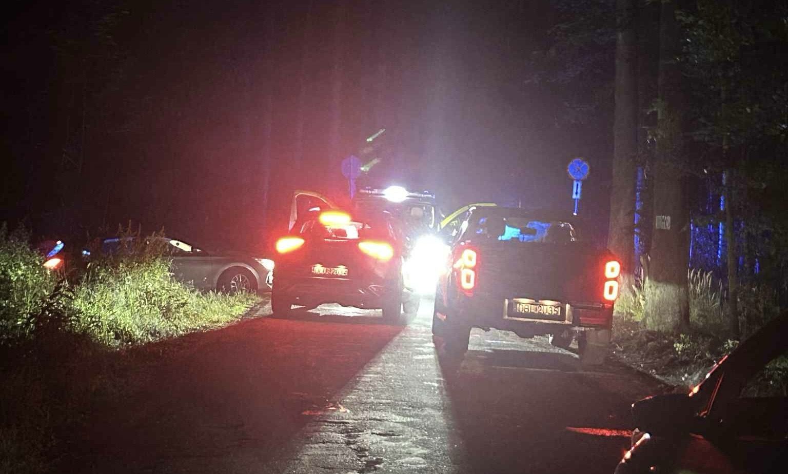 Niebezpieczna ucieczka motocyklisty przed policją zakończona kolizją z radiowozem