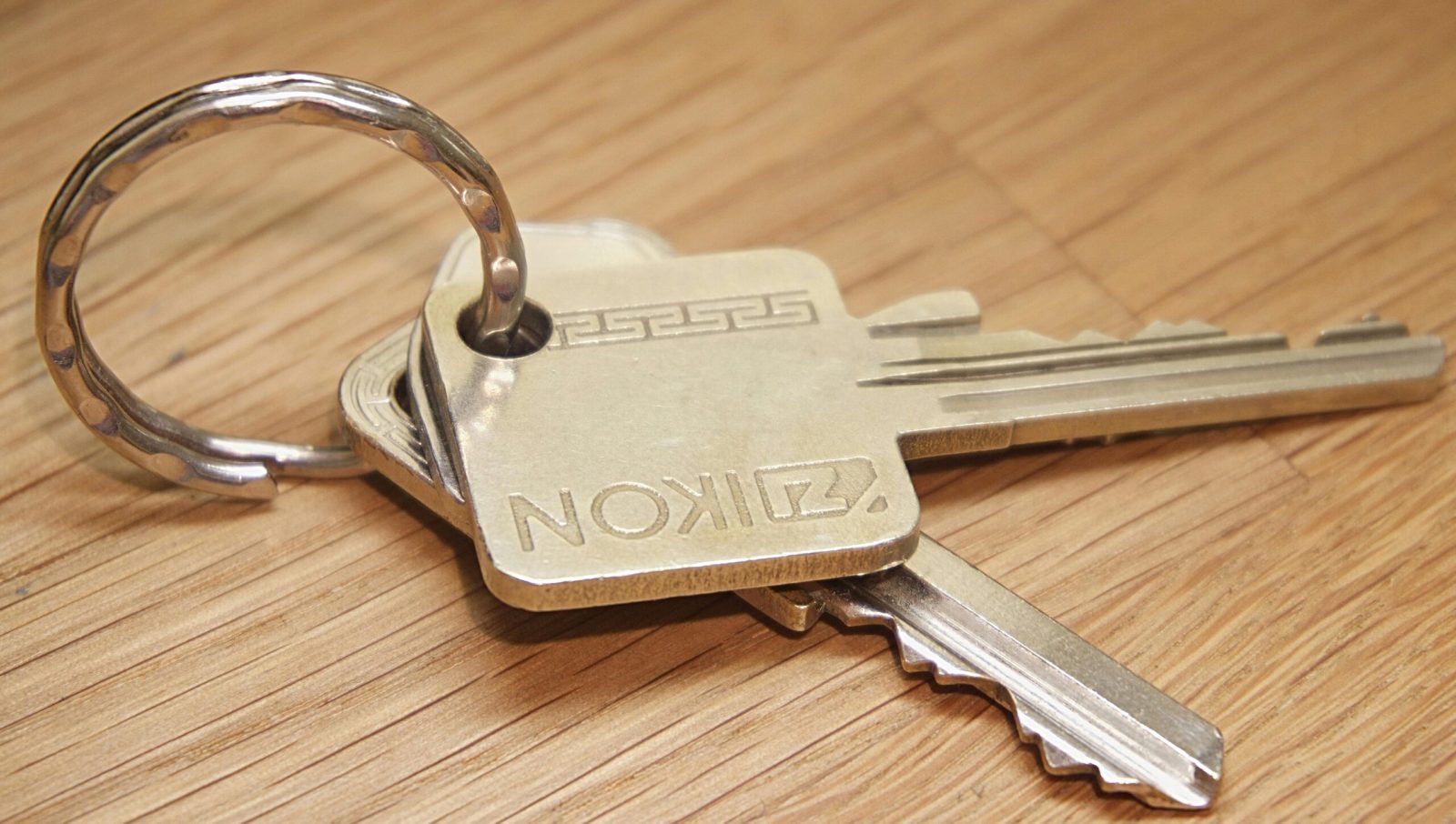 Sposoby uniknięcia wysokiego podatku przy szybkiej sprzedaży nieruchomości