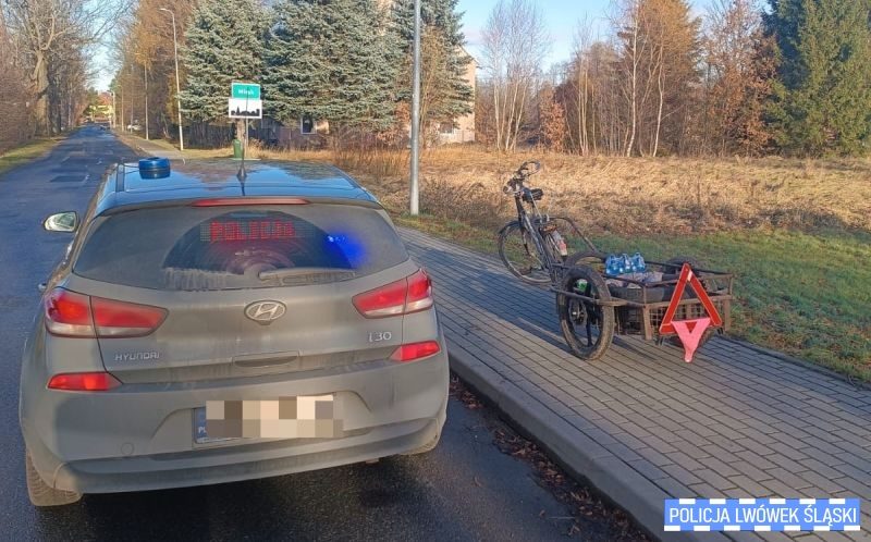 Nietrzeźwi rowerzyści na drogach powiatu lwóweckiego – Policja apeluje o rozsądek