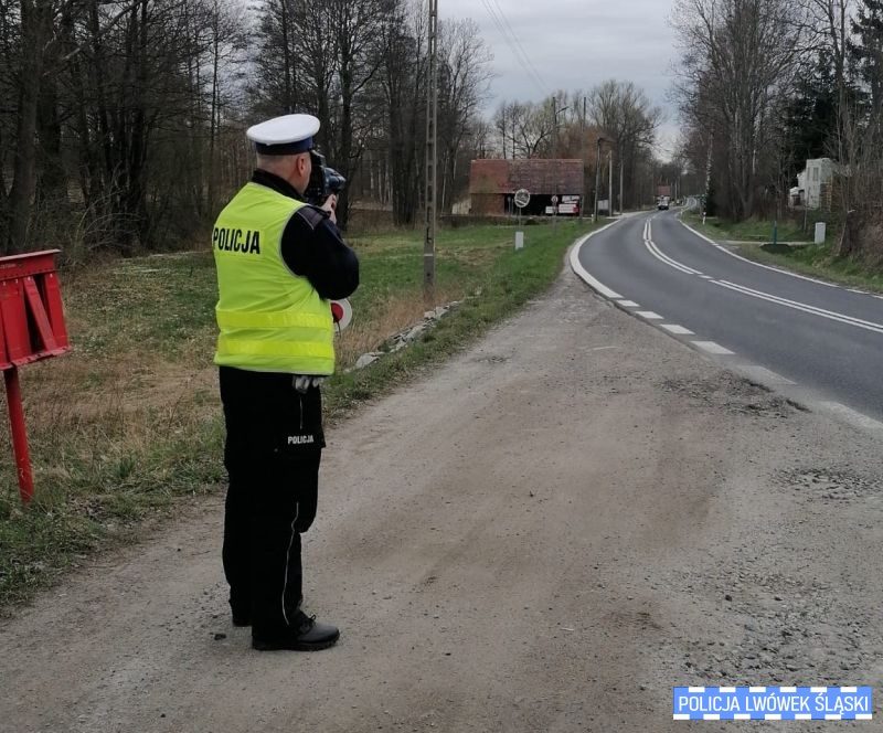 Podsumowanie dwudniowej akcji „Prędkość” na drogach powiatu lwóweckiego