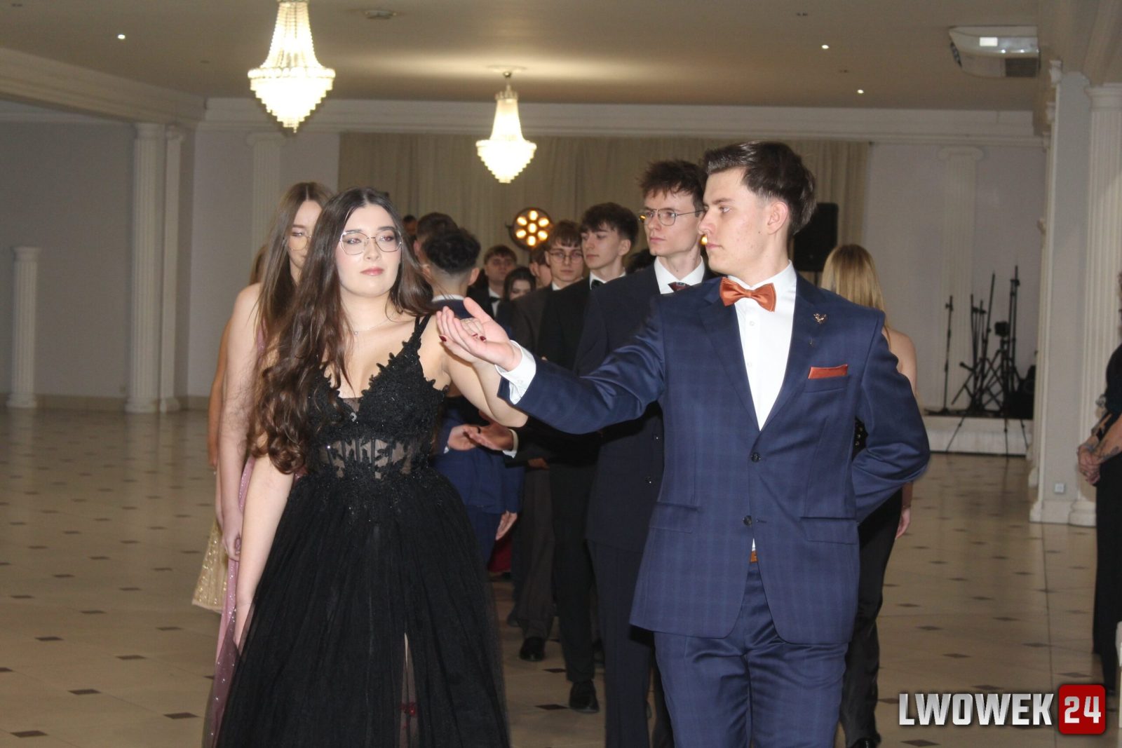 „Poloneza czas zacząć” – studniówka ZSOiZ w Lwówku Śląskim