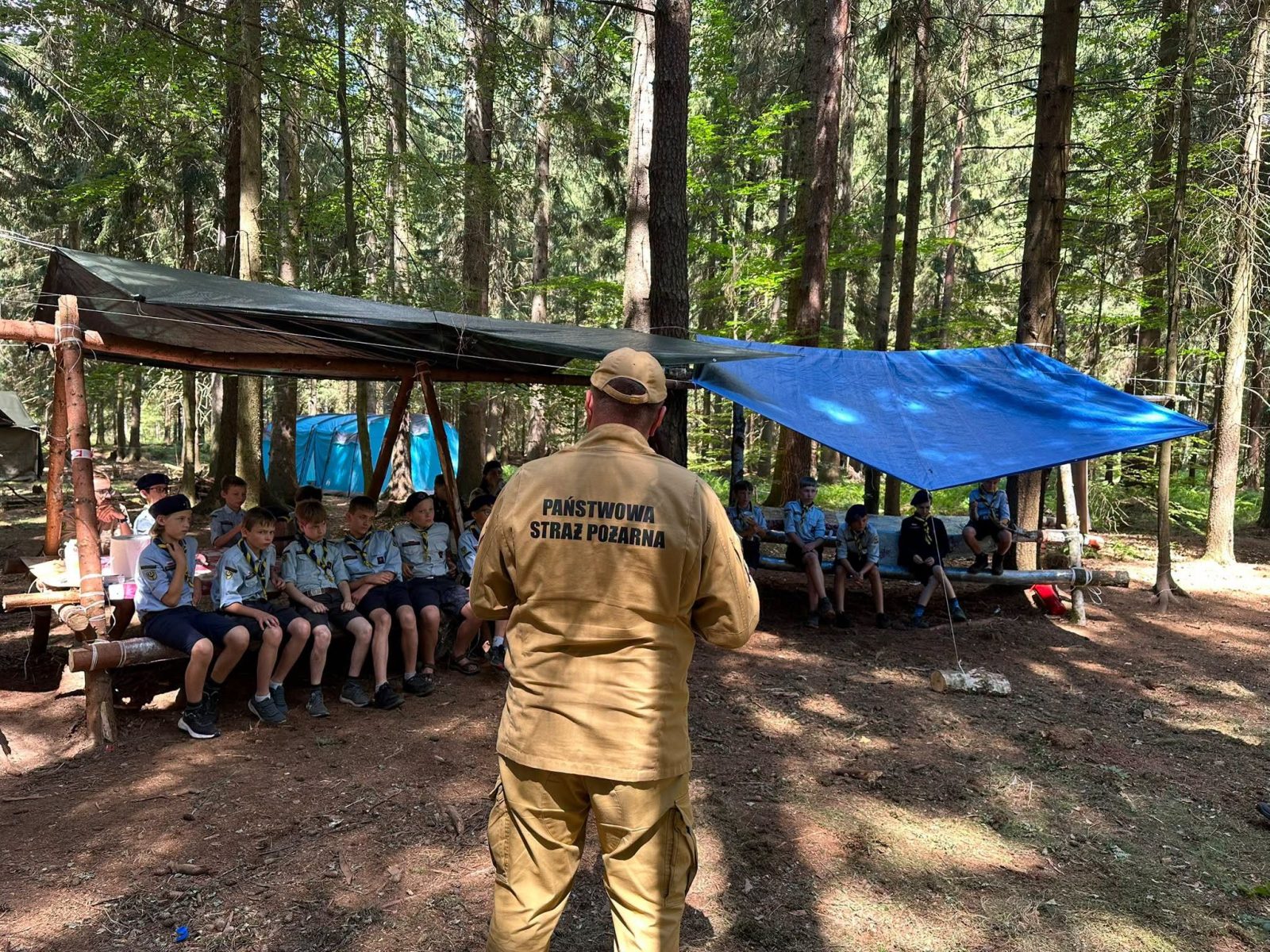 Rozpoczął się sezon letniego wypoczynku dzieci i młodzieży. Strażacy czuwają nad bezpieczeństwem harcerzy