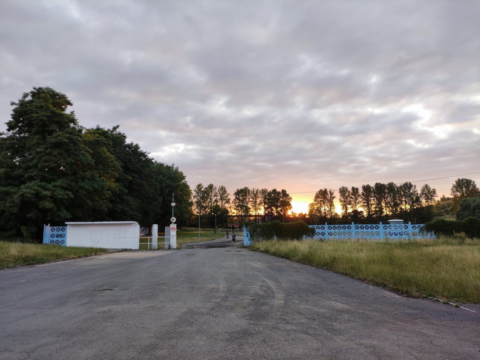 Zbliża się Lwóweckie Lato Agatowe, a stadion jest w opłakanym stanie.