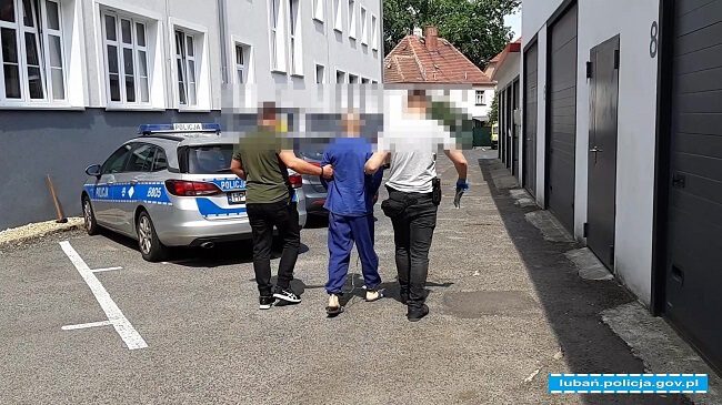 29-latek zaatakował nożem, aby ukraść e-papierosa