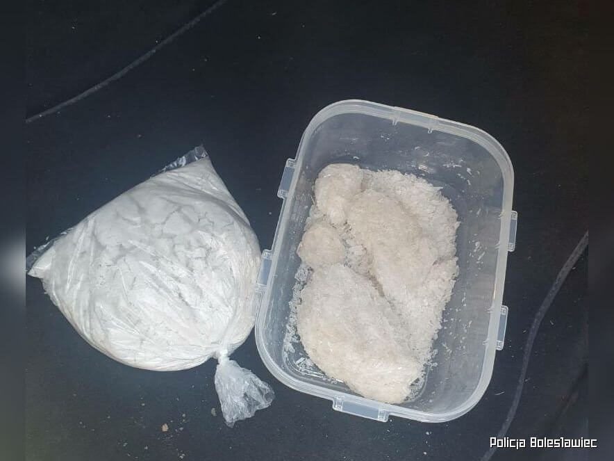 Chciał przemycić blisko 400 gram metamfetaminy.