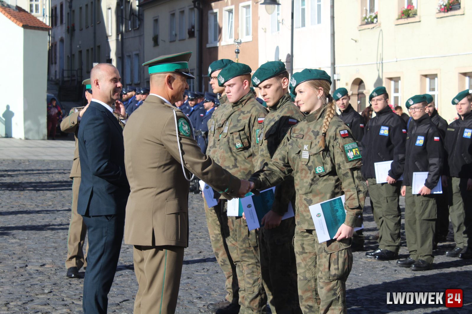Uroczyste ślubowanie klas pierwszych w Lubomierzu — zdjęcie 169
