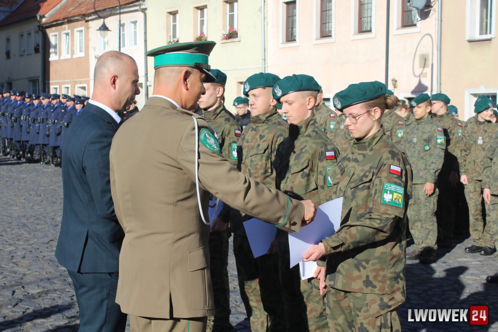 Uroczyste ślubowanie klas pierwszych w Lubomierzu — zdjęcie 67